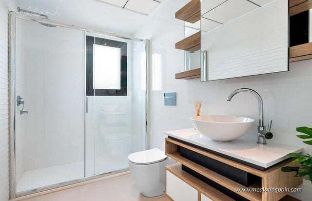 3 quarto Moradia para venda em Doña Pepa, Rojales com piscina garagem - 927 896 € (Ref: 10046295)