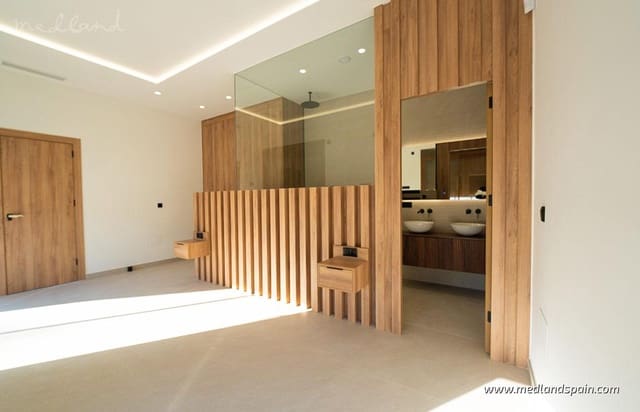 4 chambre Villa/Maison à vendre à Ciudad Quesada, Rojales avec piscine garage - 1 590 000 € (Ref: 10046296)