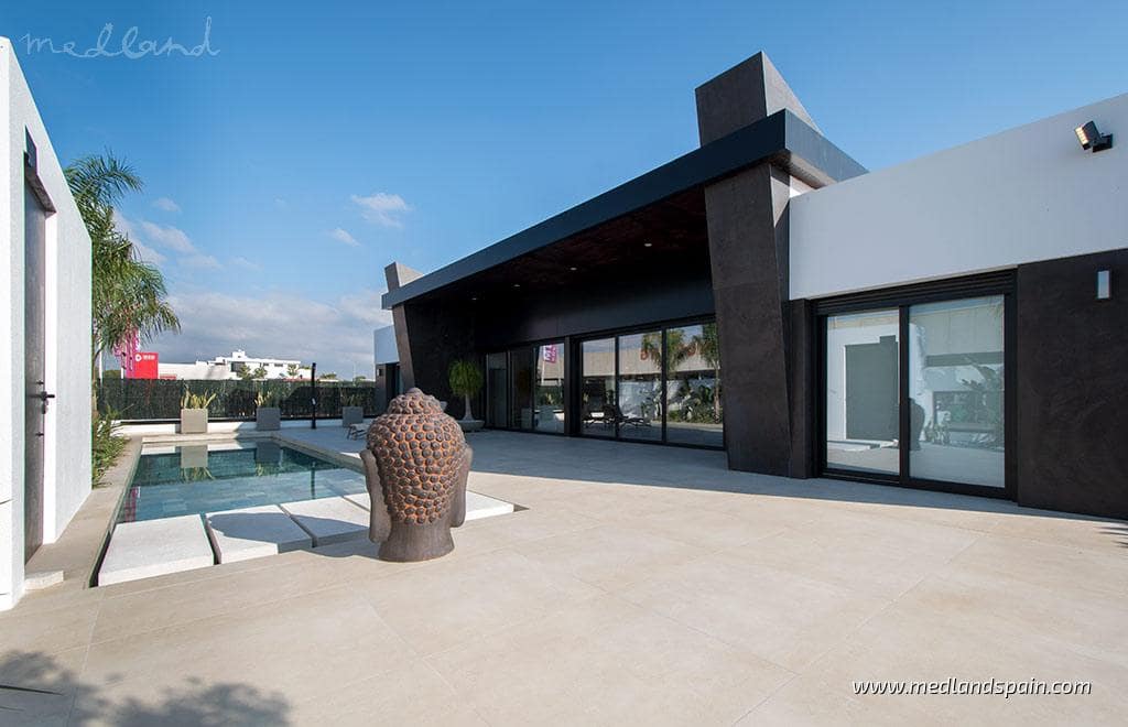 3 sovrum Villa till salu i Ciudad Quesada med pool garage - 1 099 000 € (Ref: 10046311)