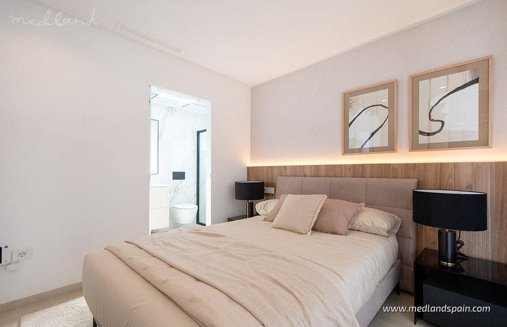 3 sovrum Villa till salu i Ciudad Quesada med pool garage - 1 099 000 € (Ref: 10046311)