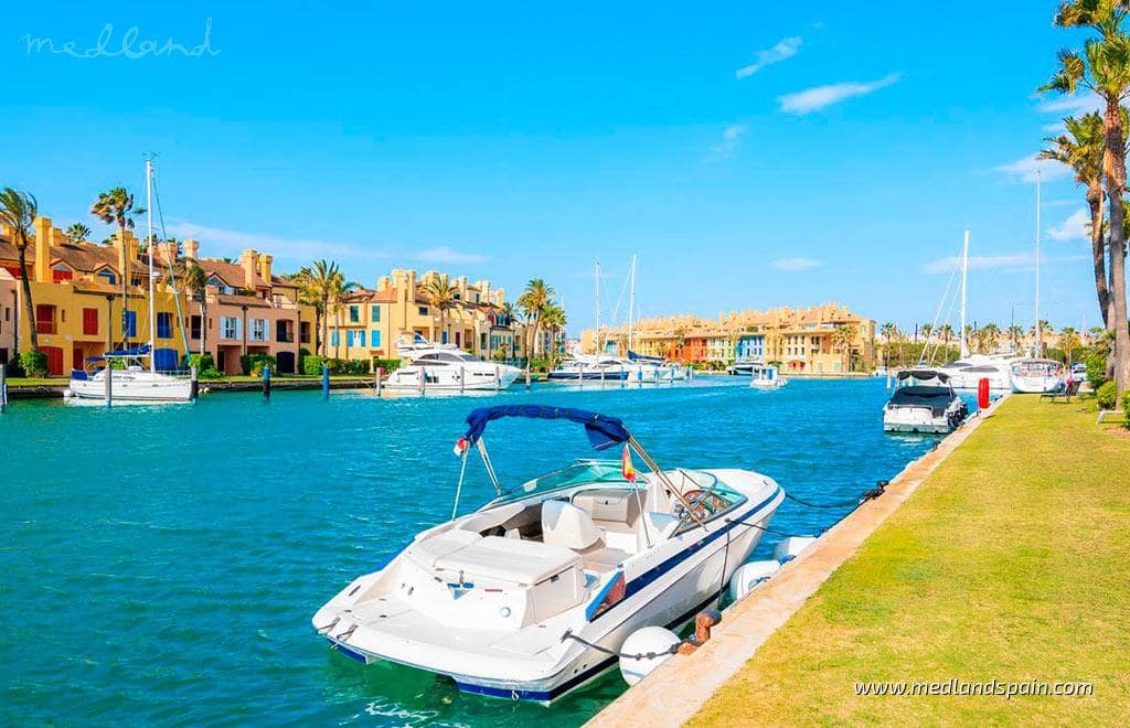 Casa de 4 habitaciones en Sotogrande en venta con piscina garaje - 551.000 € (Ref: 10072691)
