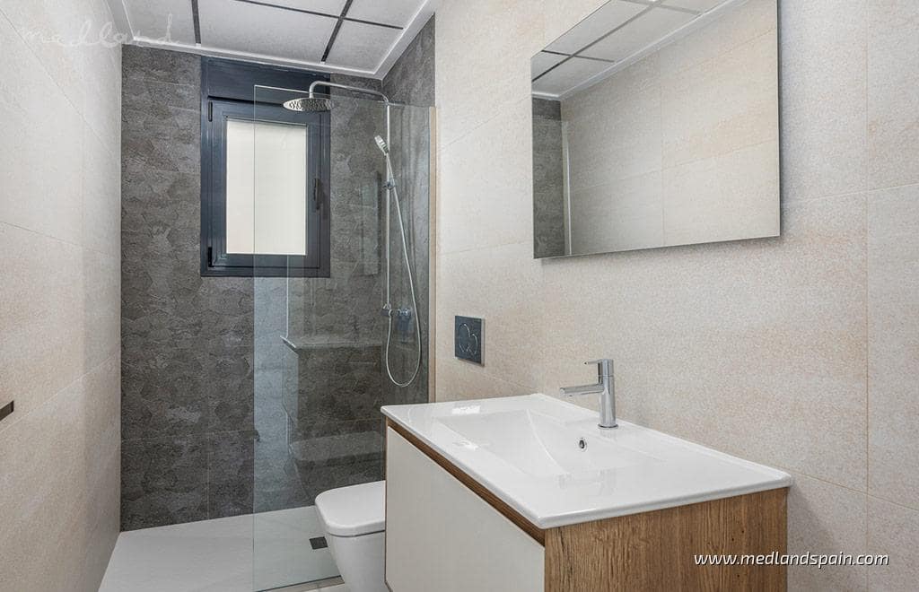 3 quarto Apartamento para venda em San Miguel de Salinas com piscina - 425 000 € (Ref: 10079871)