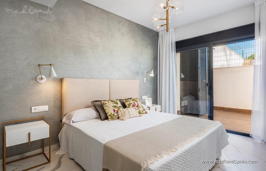 3 quarto Apartamento para venda em San Miguel de Salinas com piscina - 425 000 € (Ref: 10079871)