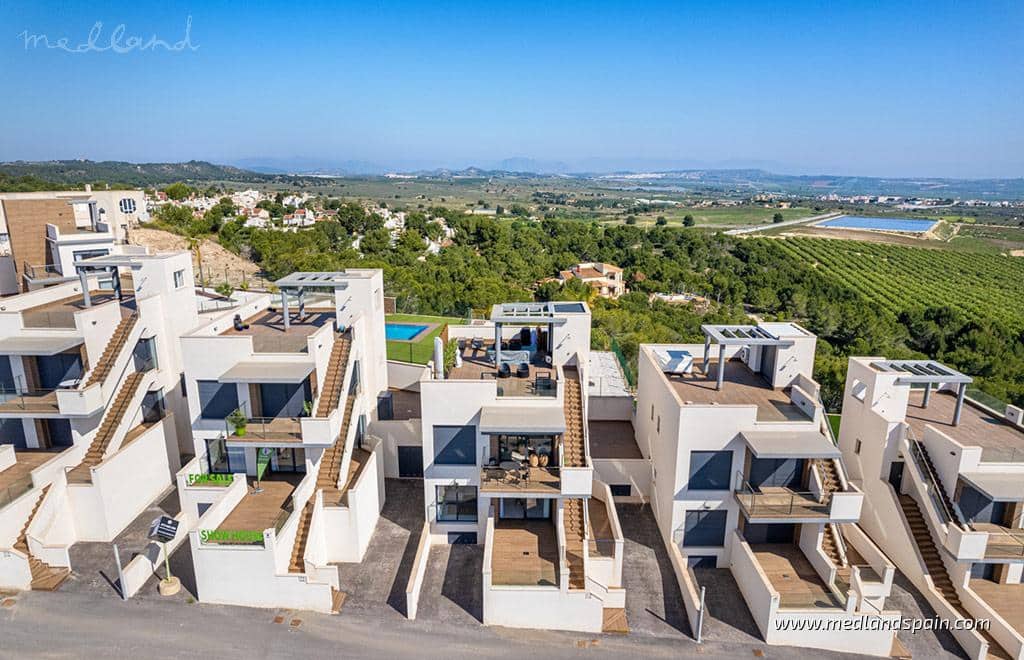 3 quarto Apartamento para venda em San Miguel de Salinas com piscina - 425 000 € (Ref: 10079871)