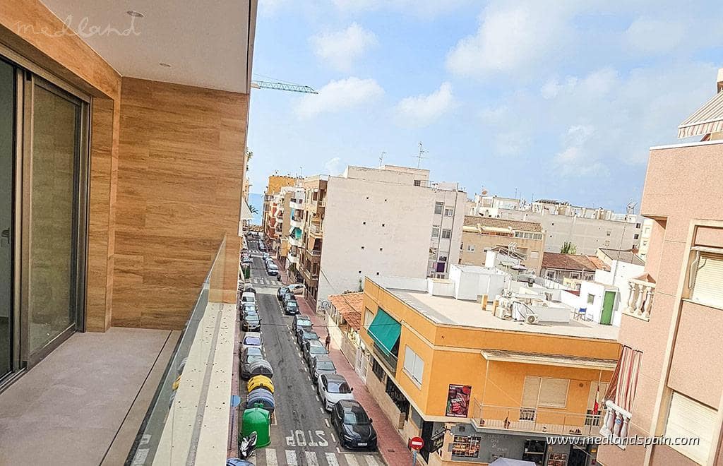 1 chambre Appartement à vendre à Torrevieja avec piscine - 255 000 € (Ref: 10088524)