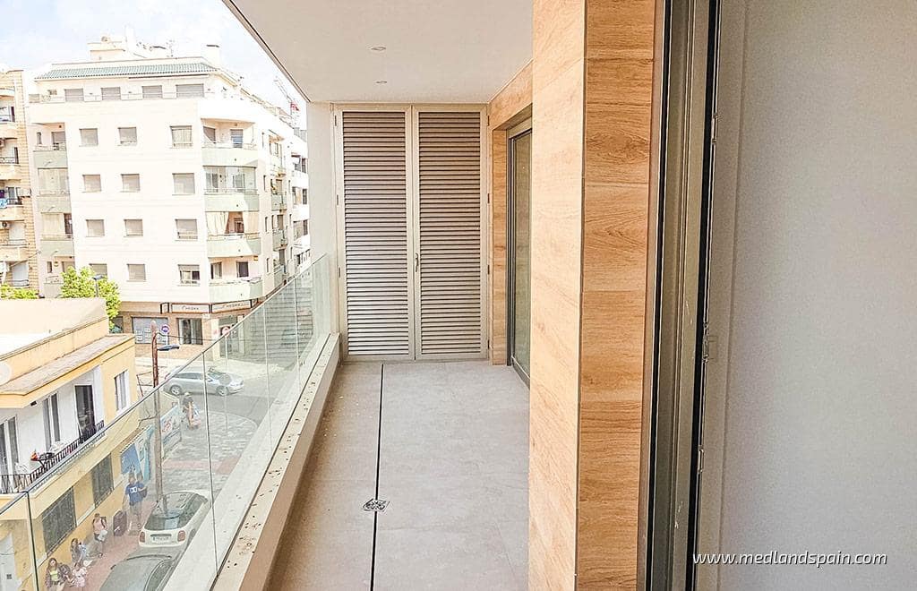Apartamento de 3 habitaciones en Torrevieja en venta con piscina - 495.000 € (Ref: 10088526)