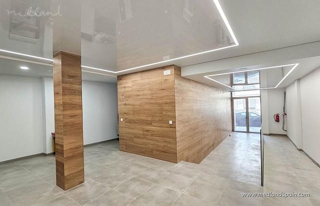 Apartamento de 3 habitaciones en Torrevieja en venta con piscina - 495.000 € (Ref: 10088526)