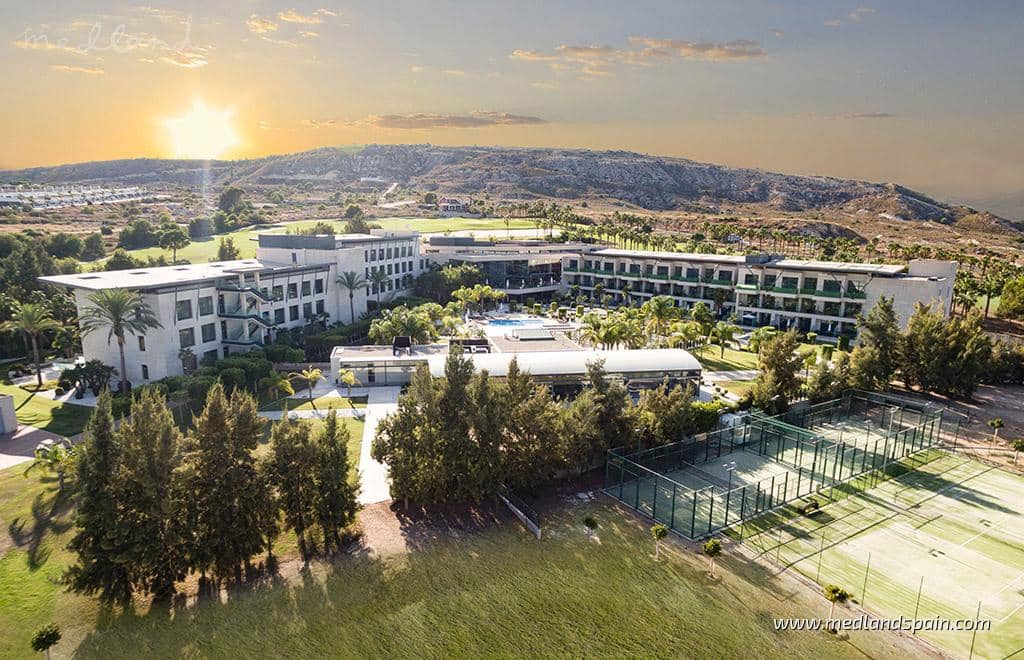 4 slaapkamer Villa te koop in Algorfa met zwembad garage - € 793.000 (Ref: 10095362)