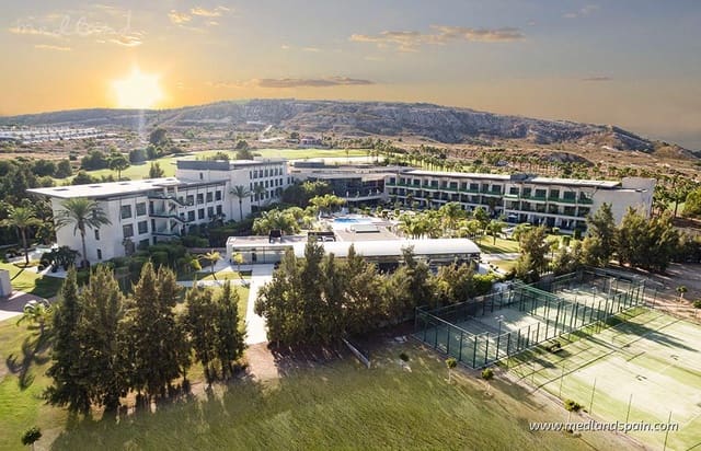 4 slaapkamer Villa te koop in Algorfa met zwembad garage - € 793.000 (Ref: 10095362)