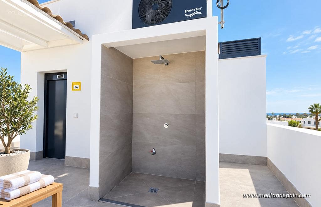 2 quarto Apartamento para venda em Torrevieja com piscina - 459 000 € (Ref: 10098568)