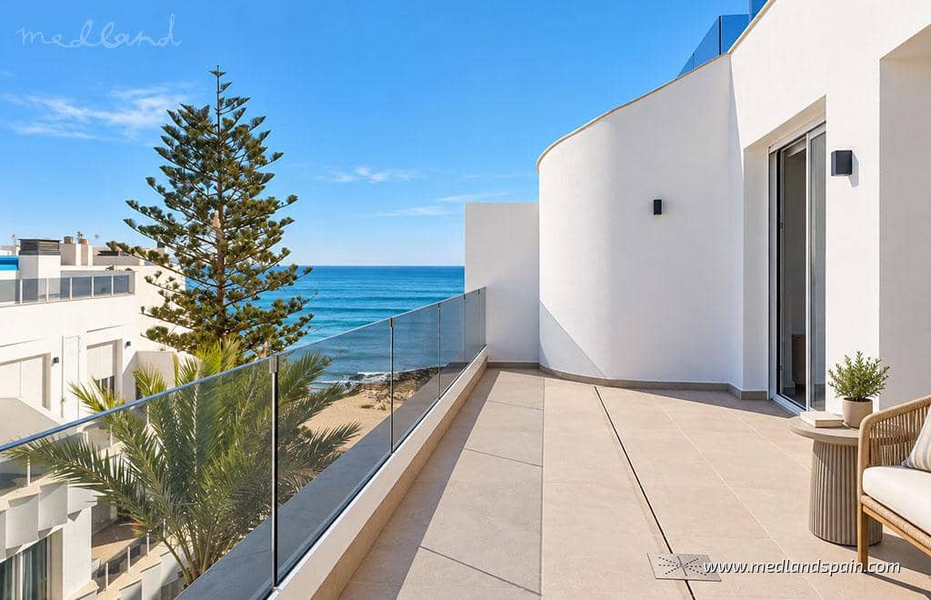 2 quarto Apartamento para venda em Torrevieja com piscina - 459 000 € (Ref: 10098568)