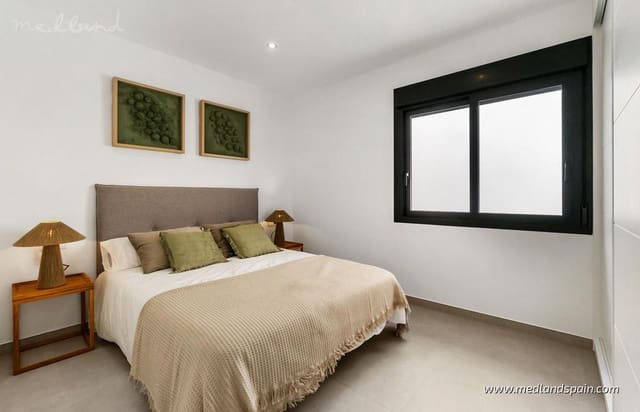 3 slaapkamer Villa te koop in Torre de la Horadada, Pilar de la Horadada met zwembad garage - € 380.000 (Ref: 10125069)