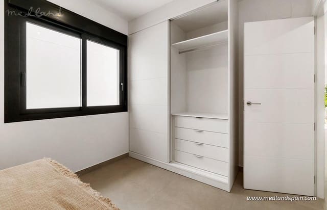 3 slaapkamer Villa te koop in Torre de la Horadada, Pilar de la Horadada met zwembad garage - € 380.000 (Ref: 10125069)