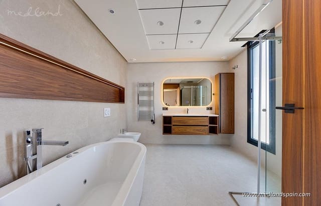 4 slaapkamer Villa te koop in Ciudad Quesada, Rojales met zwembad garage - € 2.650.000 (Ref: 10156232)