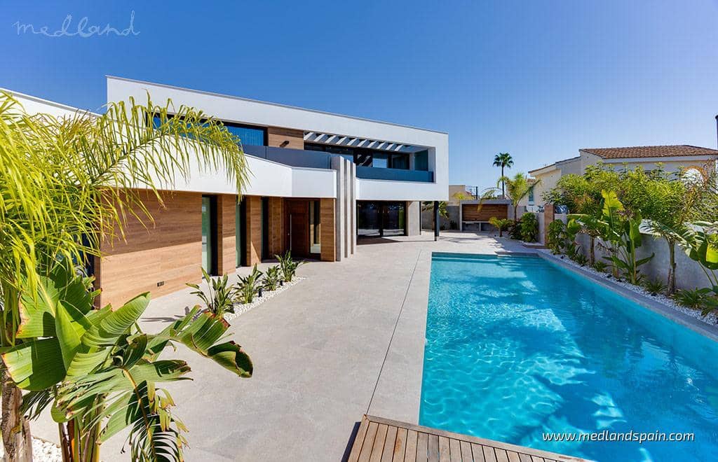 4 chambre Villa/Maison à vendre à Ciudad Quesada avec piscine garage - 2 650 000 € (Ref: 10156232)