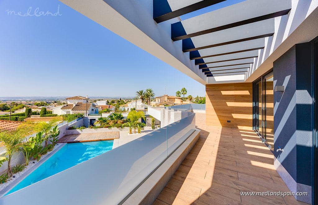 4 chambre Villa/Maison à vendre à Ciudad Quesada avec piscine garage - 2 650 000 € (Ref: 10156232)