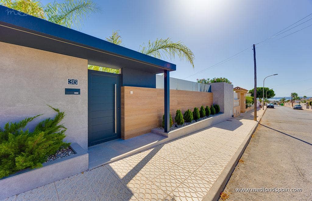 4 chambre Villa/Maison à vendre à Ciudad Quesada avec piscine garage - 2 650 000 € (Ref: 10156232)