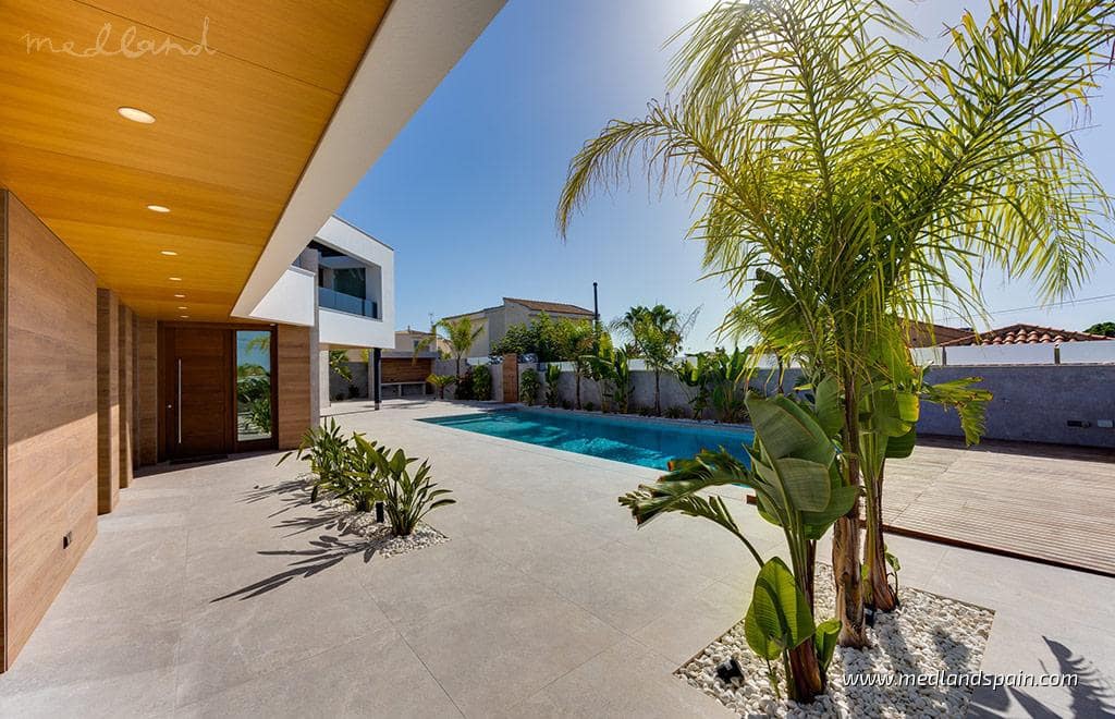 4 chambre Villa/Maison à vendre à Ciudad Quesada avec piscine garage - 2 650 000 € (Ref: 10156232)