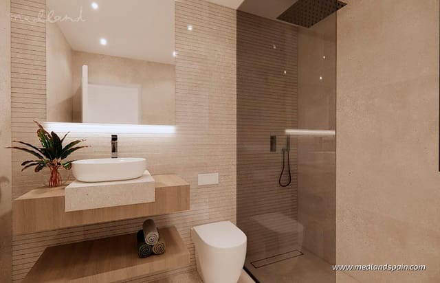 Chalet de 3 habitaciones en Torrevieja en venta con piscina garaje - 799.000 € (Ref: 10160194)