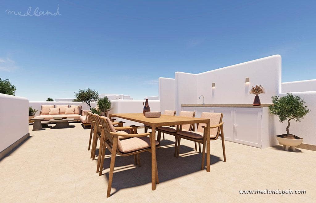 2 soveværelse Villa til salg i Roldan med swimmingpool garage - € 339.900 (Ref: 10185876)