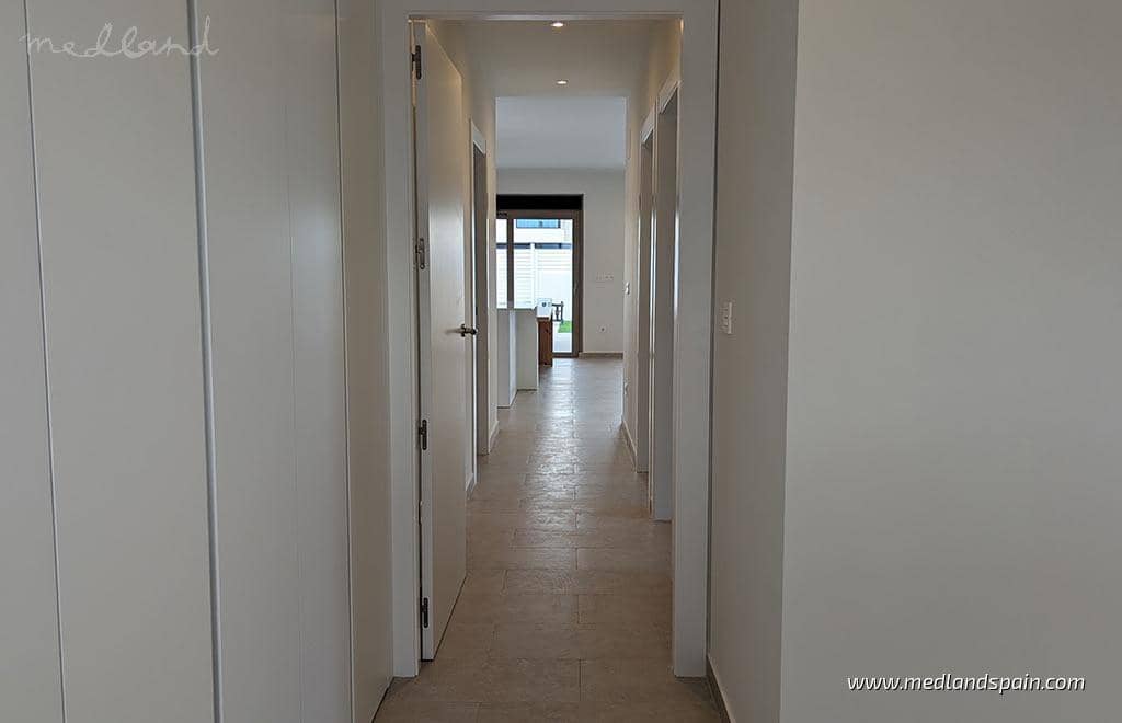 3 soveværelse Villa til salg i La Romana med swimmingpool garage - € 360.000 (Ref: 5878581)