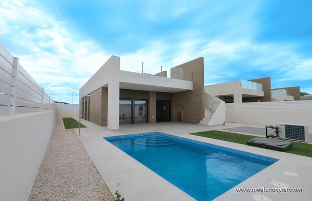 3 slaapkamer Villa te koop in La Romana met zwembad garage - € 430.000 (Ref: 5878581)