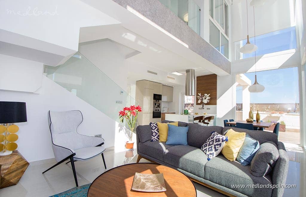 4 makuuhuone Huvila myytävänä paikassa Pueblo Bravo mukana uima-altaan - 649 000 € (Ref: 5878747)