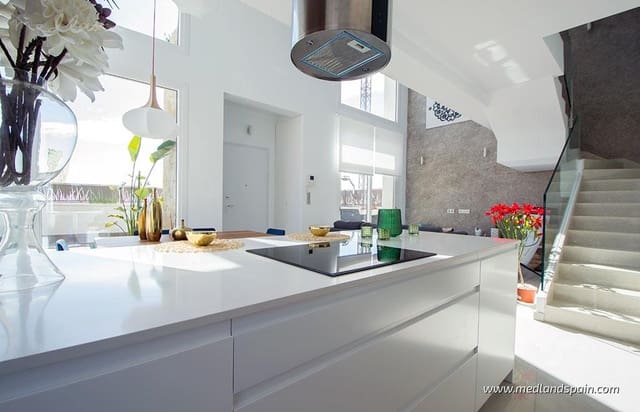 4 makuuhuone Huvila myytävänä paikassa Pueblo Bravo, Rojales mukana uima-altaan - 649 000 € (Ref: 5878747)