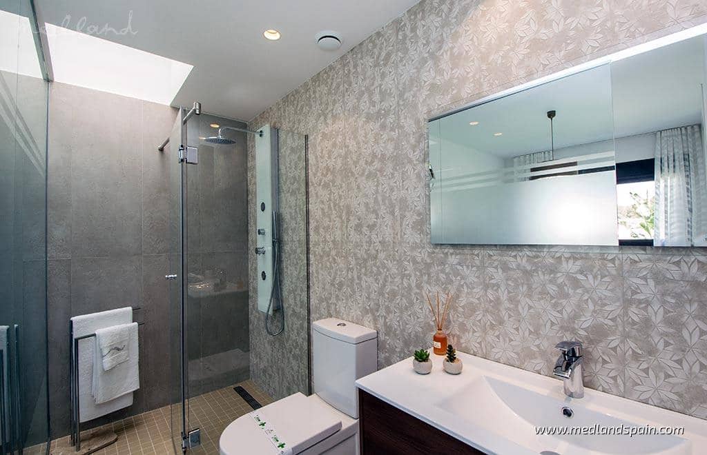 3 bedroom Villa for sale in San Miguel de Salinas with pool garage - € 630,000 (Ref: 5878898)