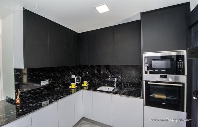 3 quarto Moradia para venda em San Miguel de Salinas com piscina garagem - 630 000 € (Ref: 5878898)