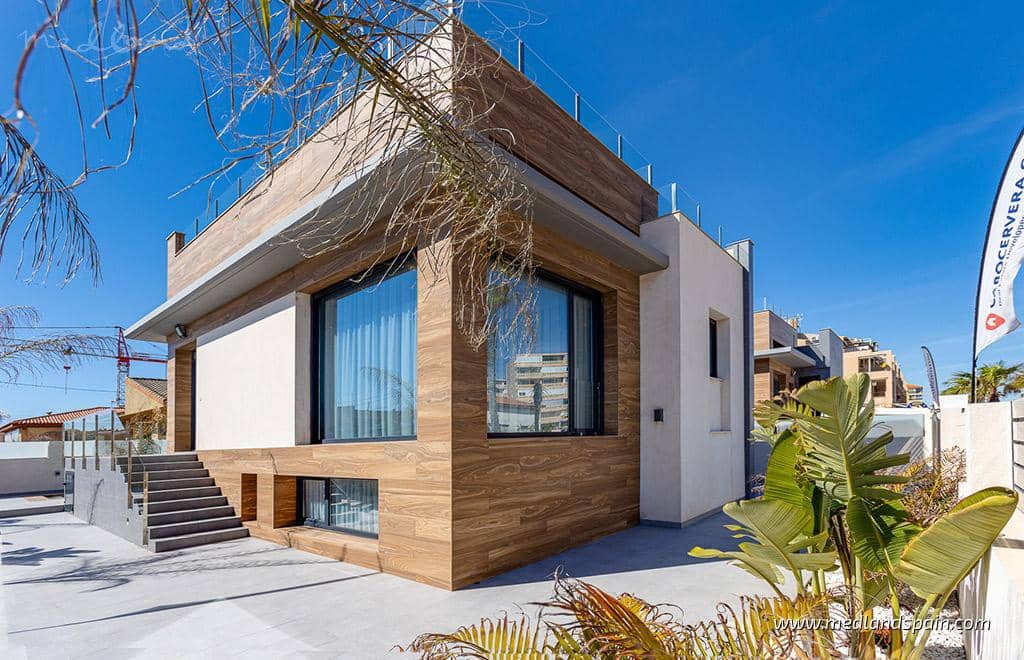 4 soveværelse Villa til salg i La Mata med swimmingpool garage - € 940.000 (Ref: 5878923)