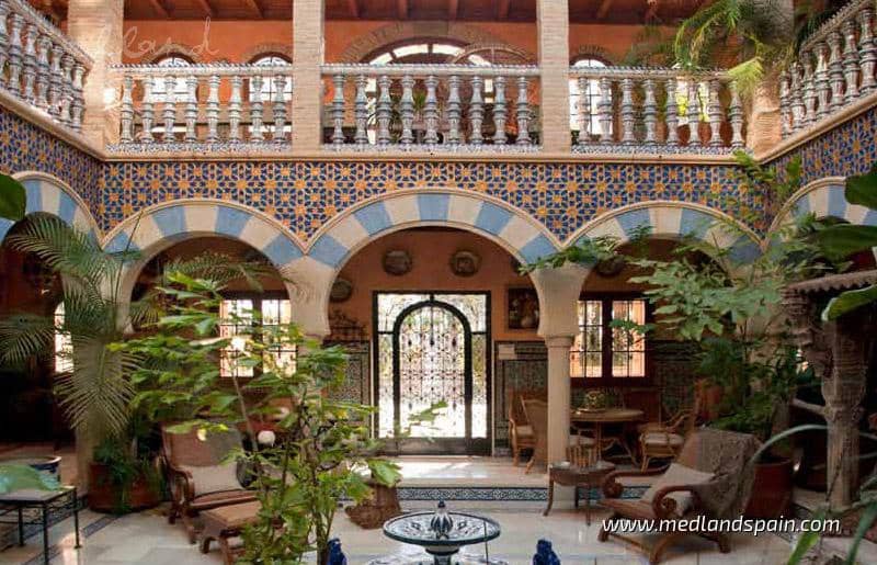 5 chambre Villa/Maison à vendre à Villamartin avec piscine garage - 3 200 000 € (Ref: 5878940)
