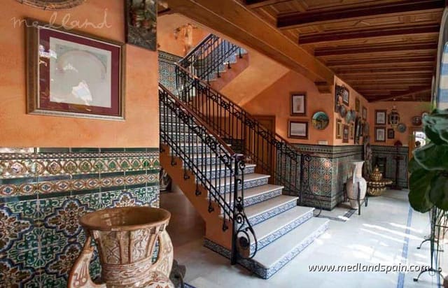 5 chambre Villa/Maison à vendre à Villamartin, Orihuela avec piscine garage - 3 200 000 € (Ref: 5878940)
