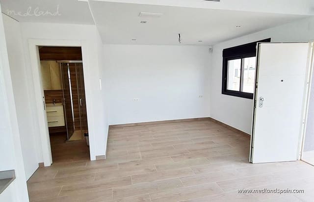 3 makuuhuone Huvila myytävänä paikassa La Zenia, Orihuela mukana 
autotalli - 549 900 € (Ref: 5878954)