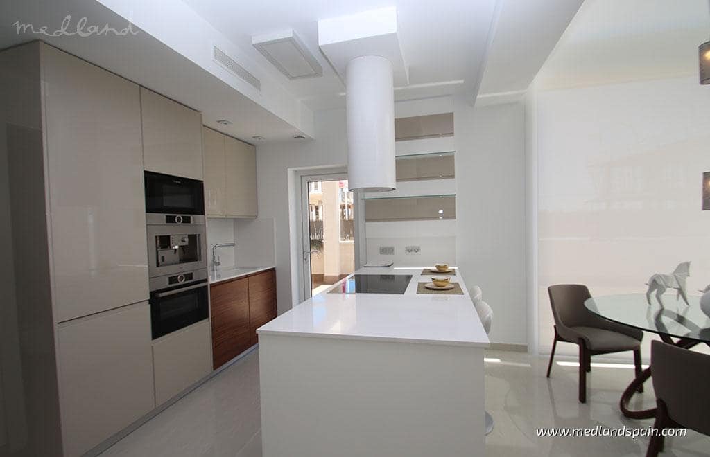 3 soveværelse Villa til salg i Playa Honda med swimmingpool garage - € 489.000 (Ref: 5879223)