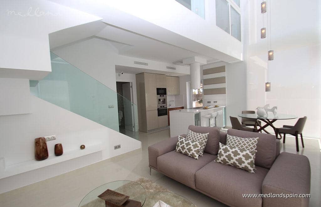 3 bedroom Villa for sale in Playa Honda with pool garage - € 580,000 (Ref: 5879223)