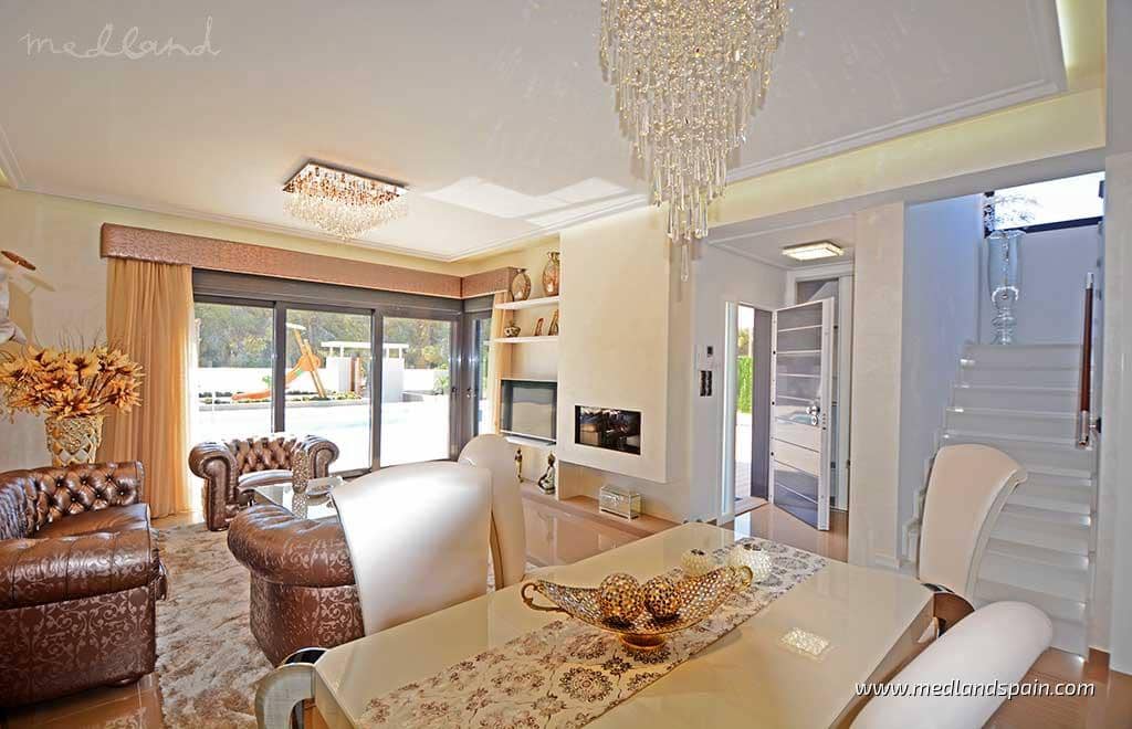 4 sypialnia Willa na sprzedaż w Campoamor z basenem - 995 000 € (Ref: 5879246)