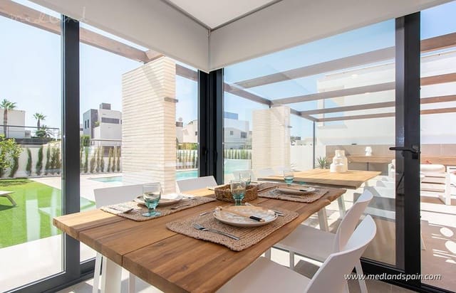 4 bedroom Villa for sale in Campoamor, Orihuela with pool garage - € 1,390,000 (Ref: 5962296)