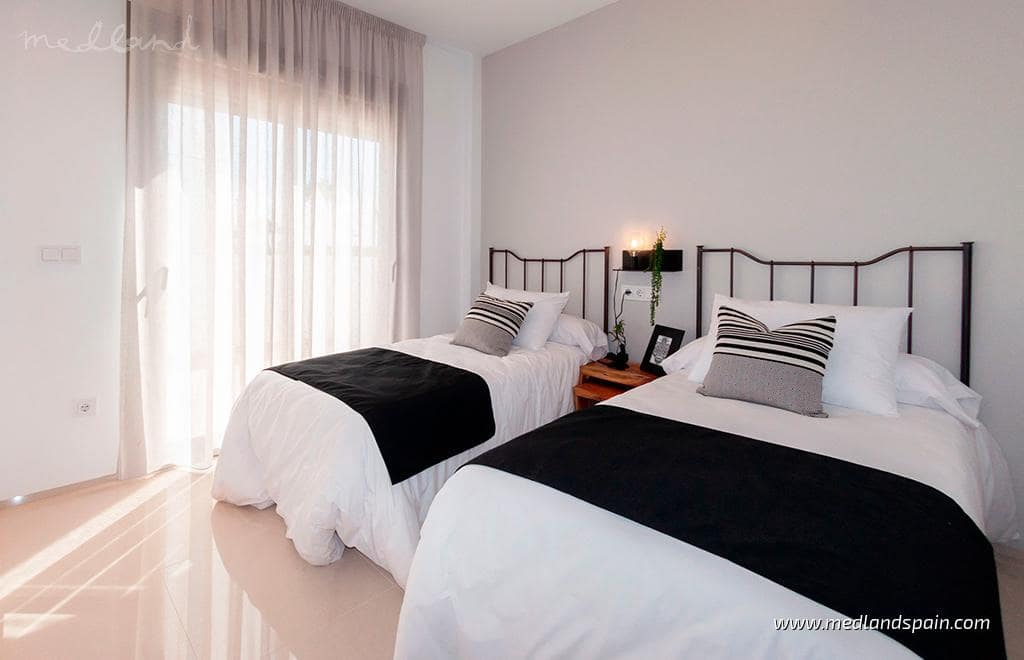 3 soveværelse Villa til salg i Los Alcazares med swimmingpool garage - € 544.841 (Ref: 6327352)