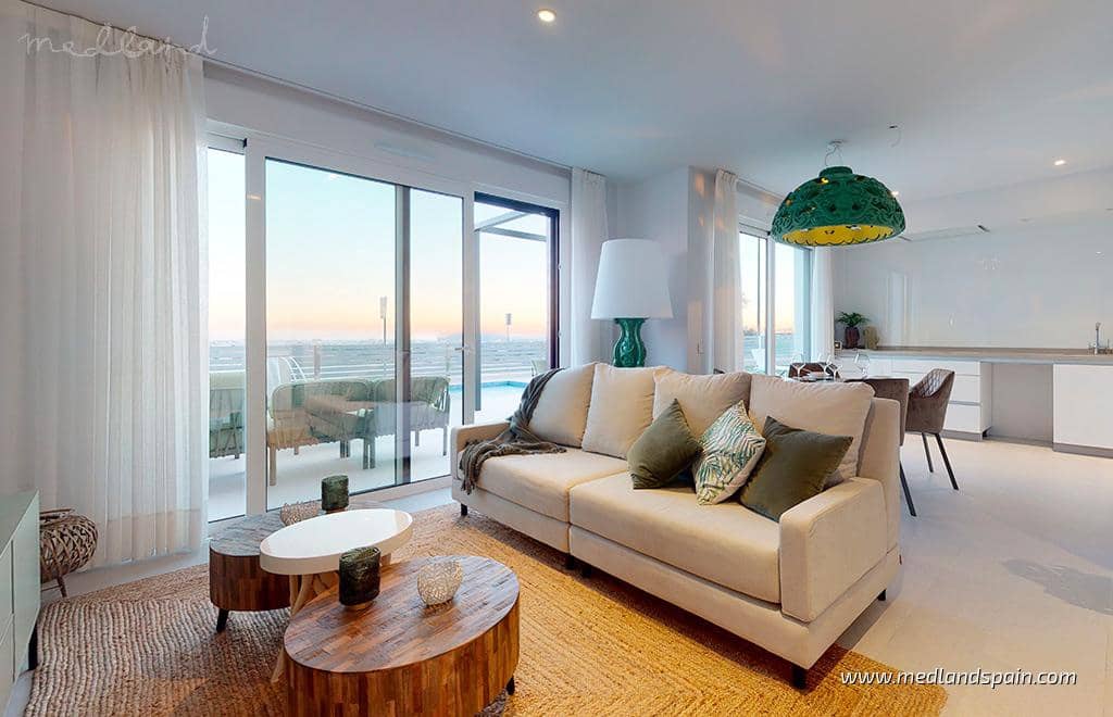 3 soveværelse Villa til salg i El Campello med swimmingpool garage - € 450.000 (Ref: 6370238)