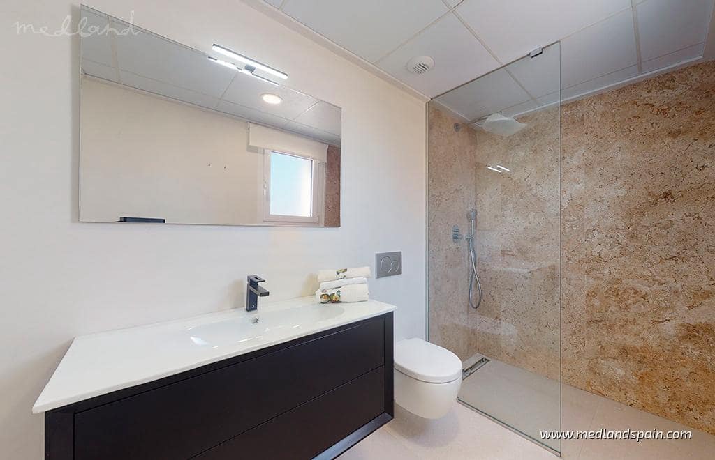 3 soveværelse Villa til salg i El Campello med swimmingpool garage - € 450.000 (Ref: 6370238)