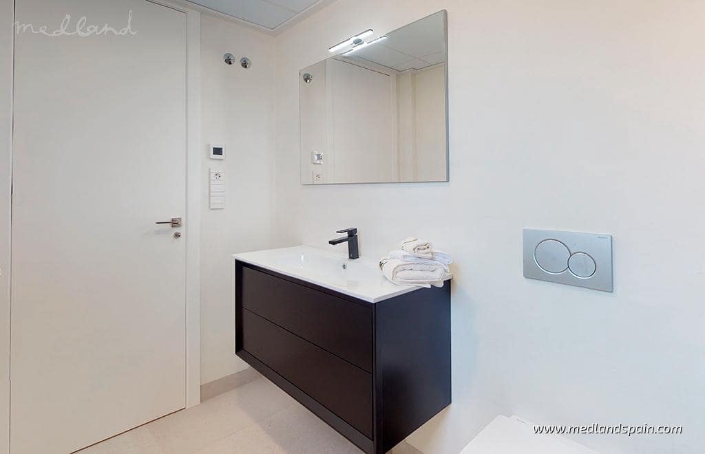 3 soveværelse Villa til salg i El Campello med swimmingpool garage - € 450.000 (Ref: 6370238)