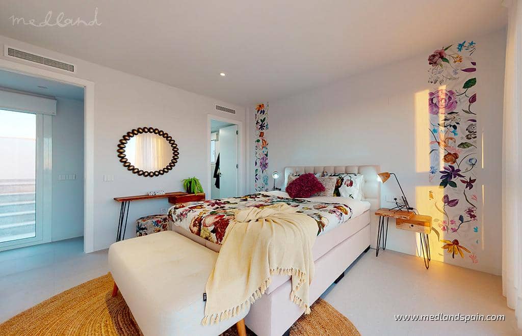 3 soveværelse Villa til salg i El Campello med swimmingpool garage - € 450.000 (Ref: 6370238)