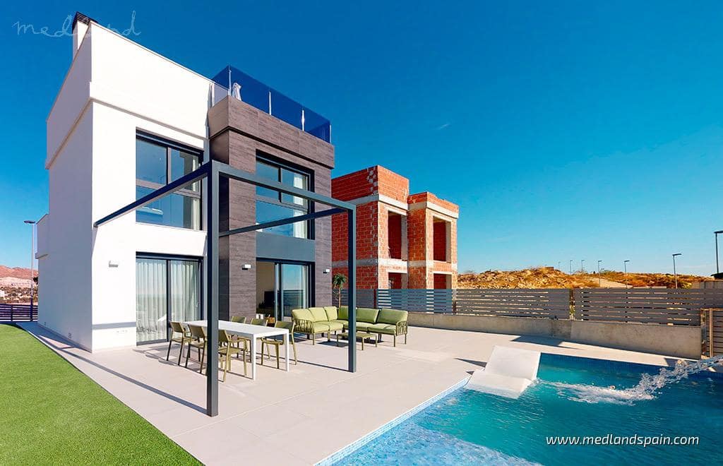 3 soveværelse Villa til salg i El Campello med swimmingpool garage - € 450.000 (Ref: 6370238)