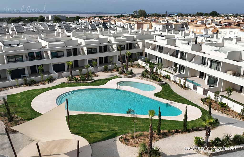 2 soveværelse Lejlighed til salg i La Veleta med swimmingpool garage - € 380.000 (Ref: 6370240)