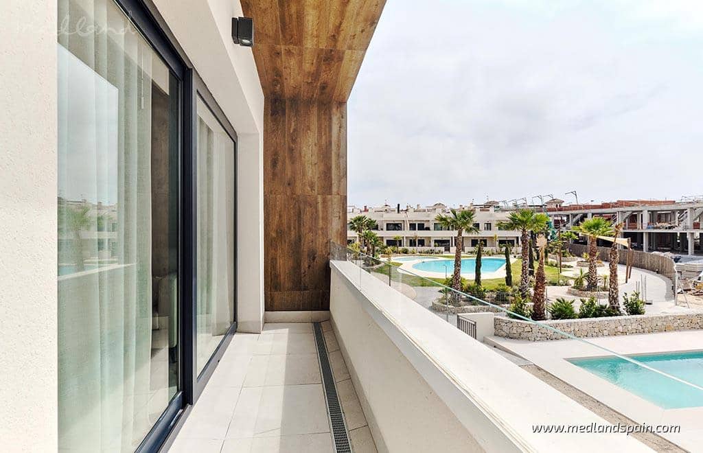 2 soveværelse Lejlighed til salg i La Veleta med swimmingpool garage - € 380.000 (Ref: 6370240)