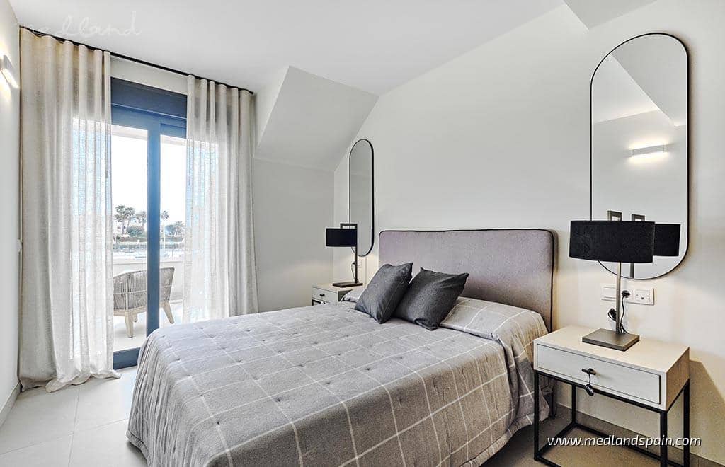 2 soveværelse Lejlighed til salg i La Veleta med swimmingpool garage - € 380.000 (Ref: 6370240)