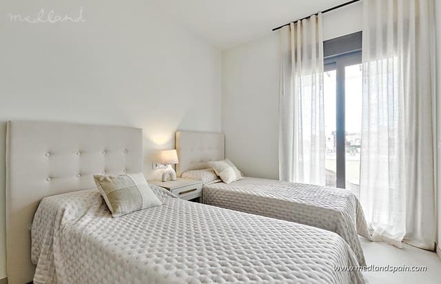 2 makuuhuone Huoneisto myytävänä paikassa La Veleta, Torrevieja mukana uima-altaan 
autotalli - 380 000 € (Ref: 6370240)