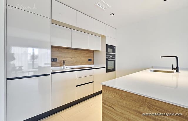 2 makuuhuone Huoneisto myytävänä paikassa La Veleta, Torrevieja mukana uima-altaan 
autotalli - 380 000 € (Ref: 6370240)