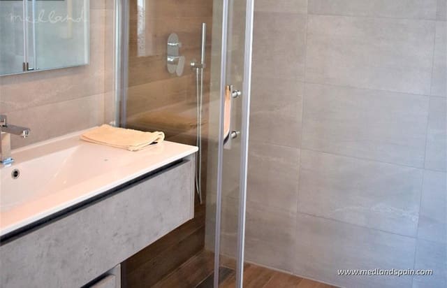 3 makuuhuone Huvila myytävänä paikassa Polop mukana uima-altaan 
autotalli - 600 000 € (Ref: 6392726)